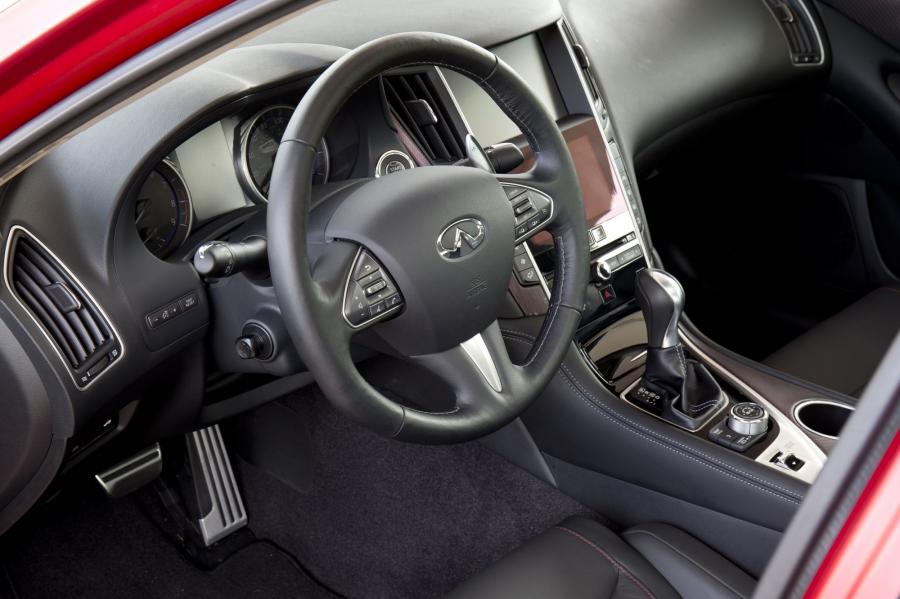  Infiniti Q50 Eau Rouge 2014 года  (фото 24 из 25)